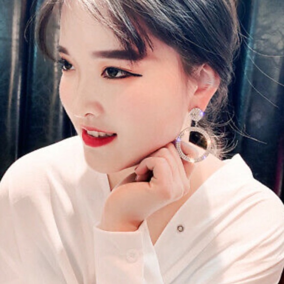 NEW Gorgeous Sterling Silver Hoop Earrings - Picture 2 of 4